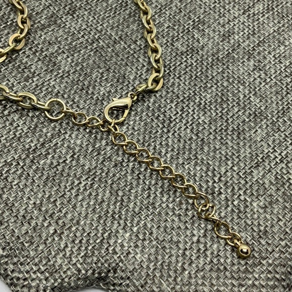 Francesca’s Collection Preppy Bib Necklace - Picture 6 of 6